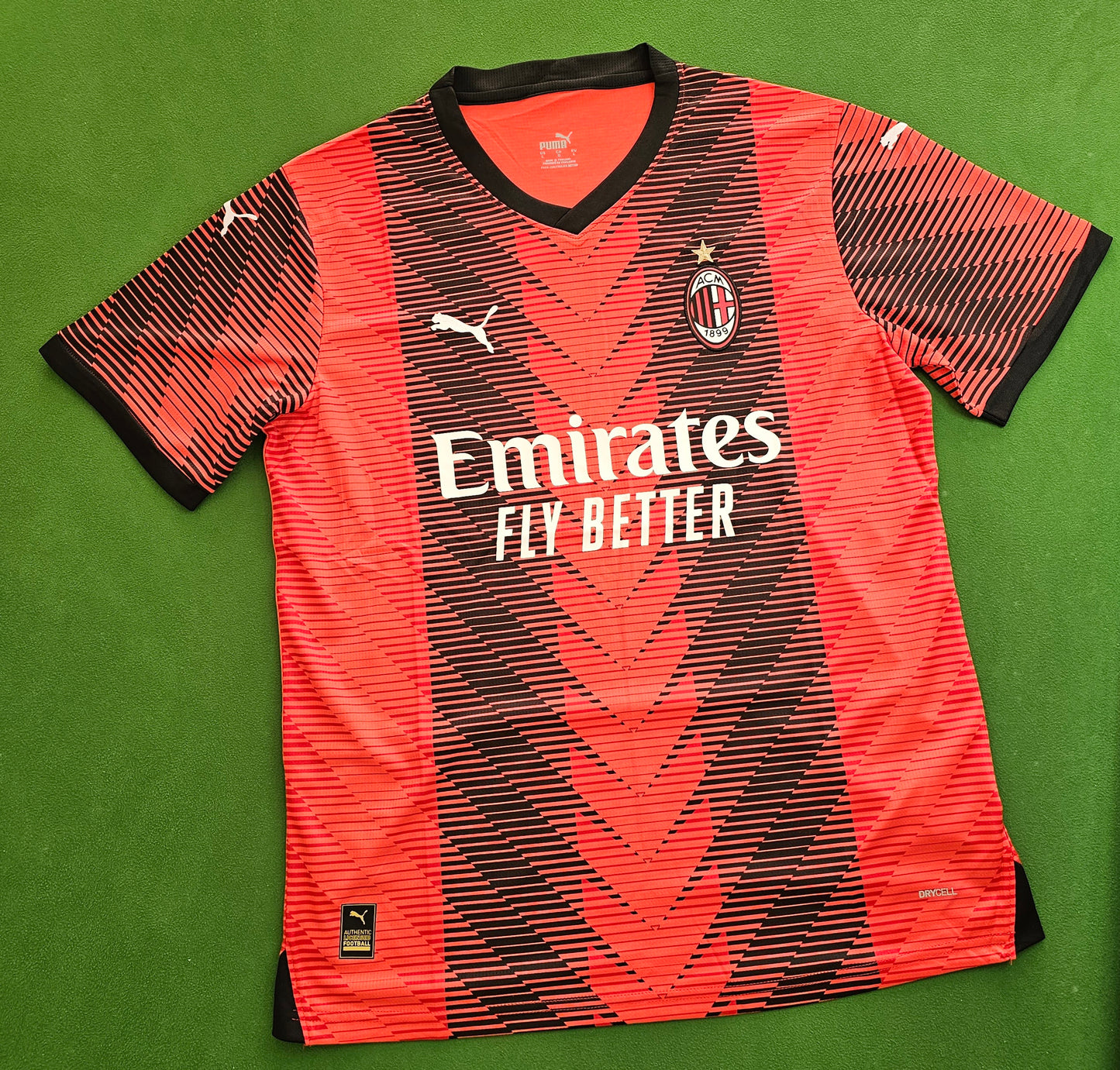 AC Milan Home kit 23/24 (Fan Version)